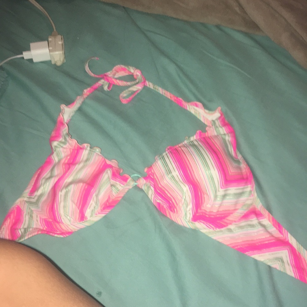 This stripe bathe suit top